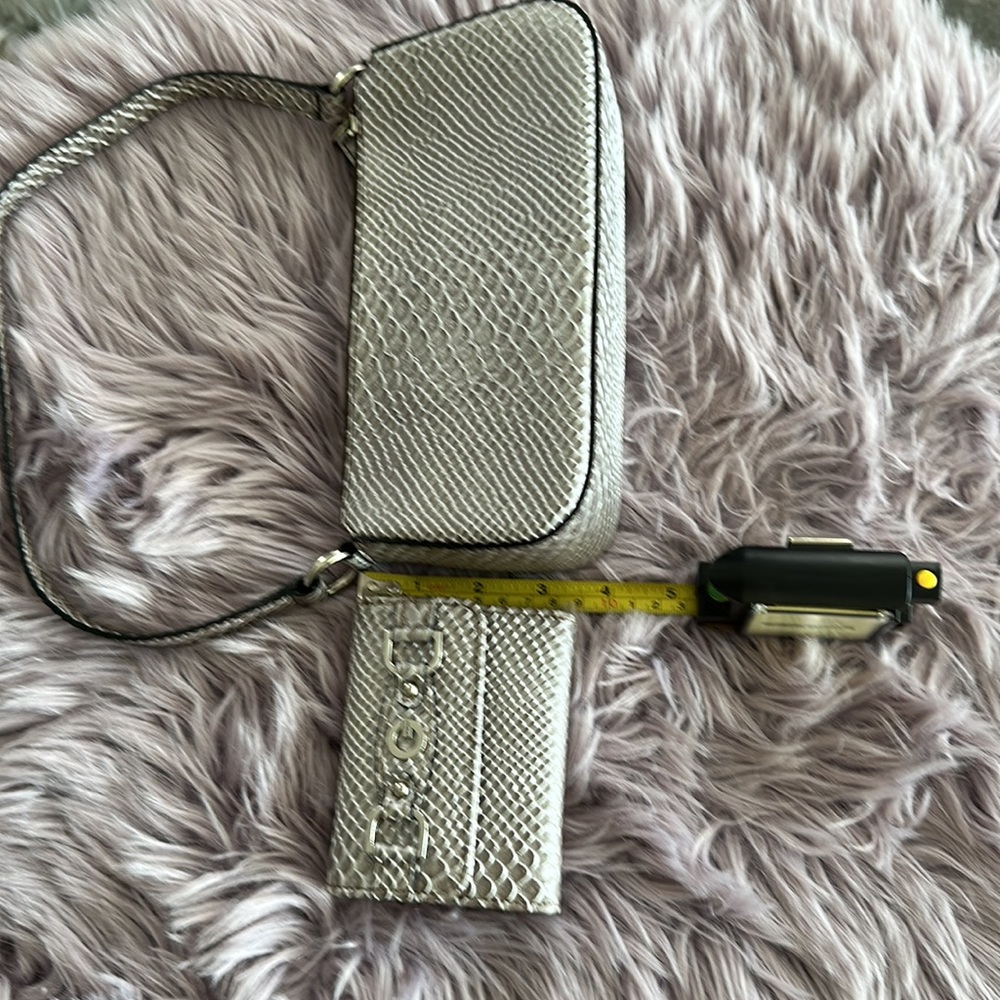 Guess Bag & Wallet - Picture 5 of 14
